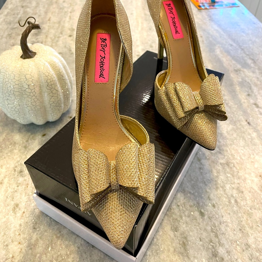 BetseyJohnson 4 inch heels